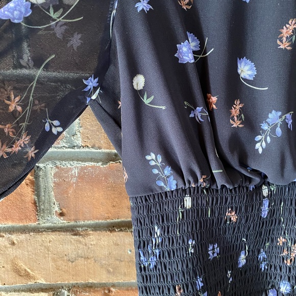 ARITZIA WILFRED genoa wistful blouse size small black floral - Picture 4 of 7